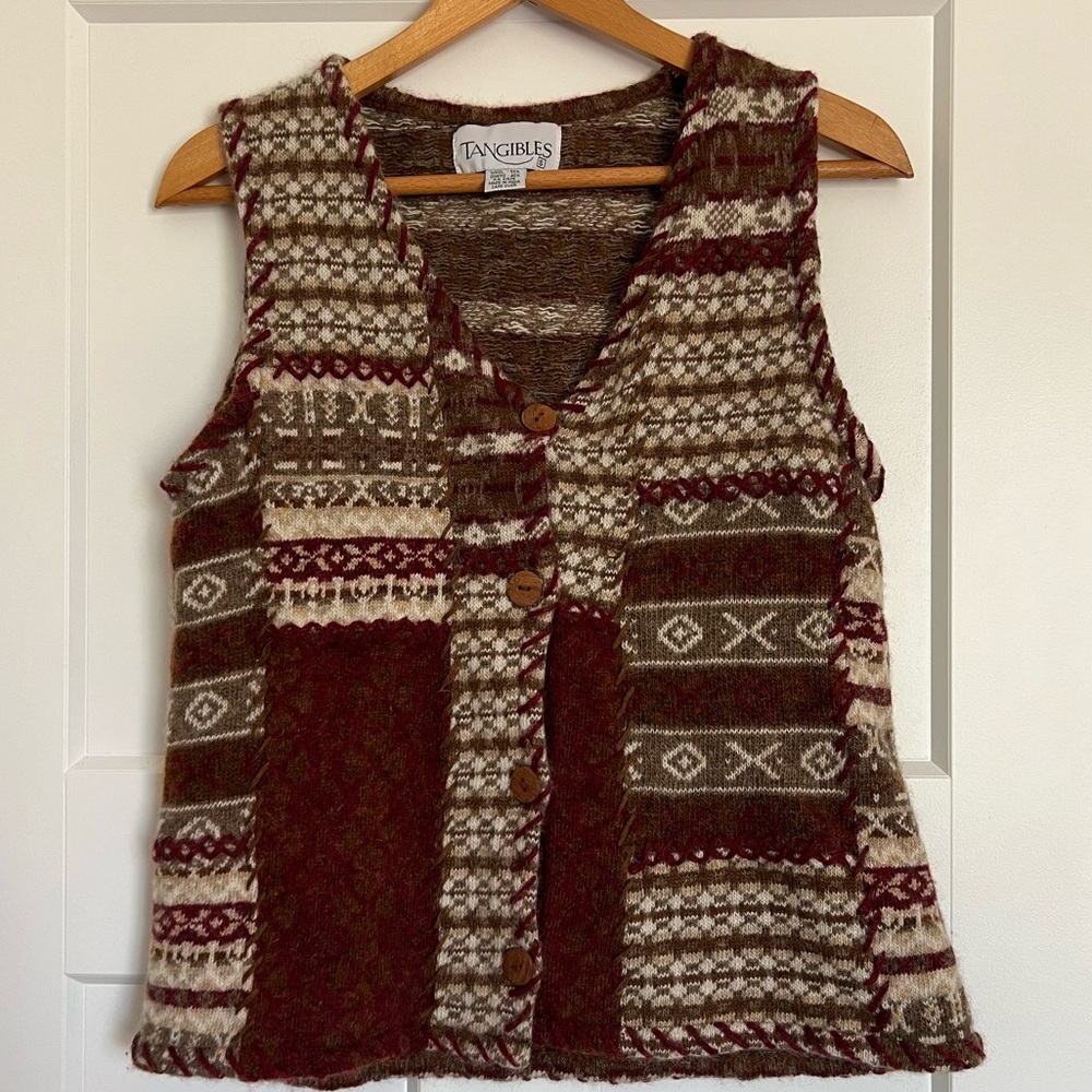 Vintage Tangibles Wool Knitted Print Vest with Wooden Buttons | Size Small